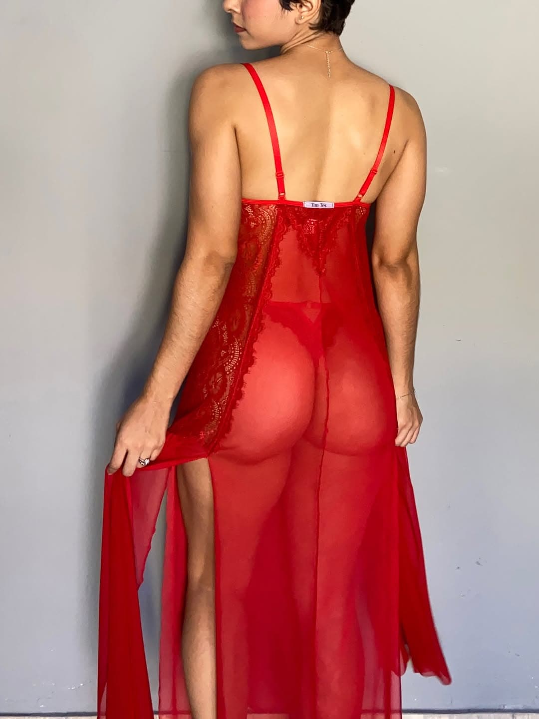 Camisola longa em tule vermelho
