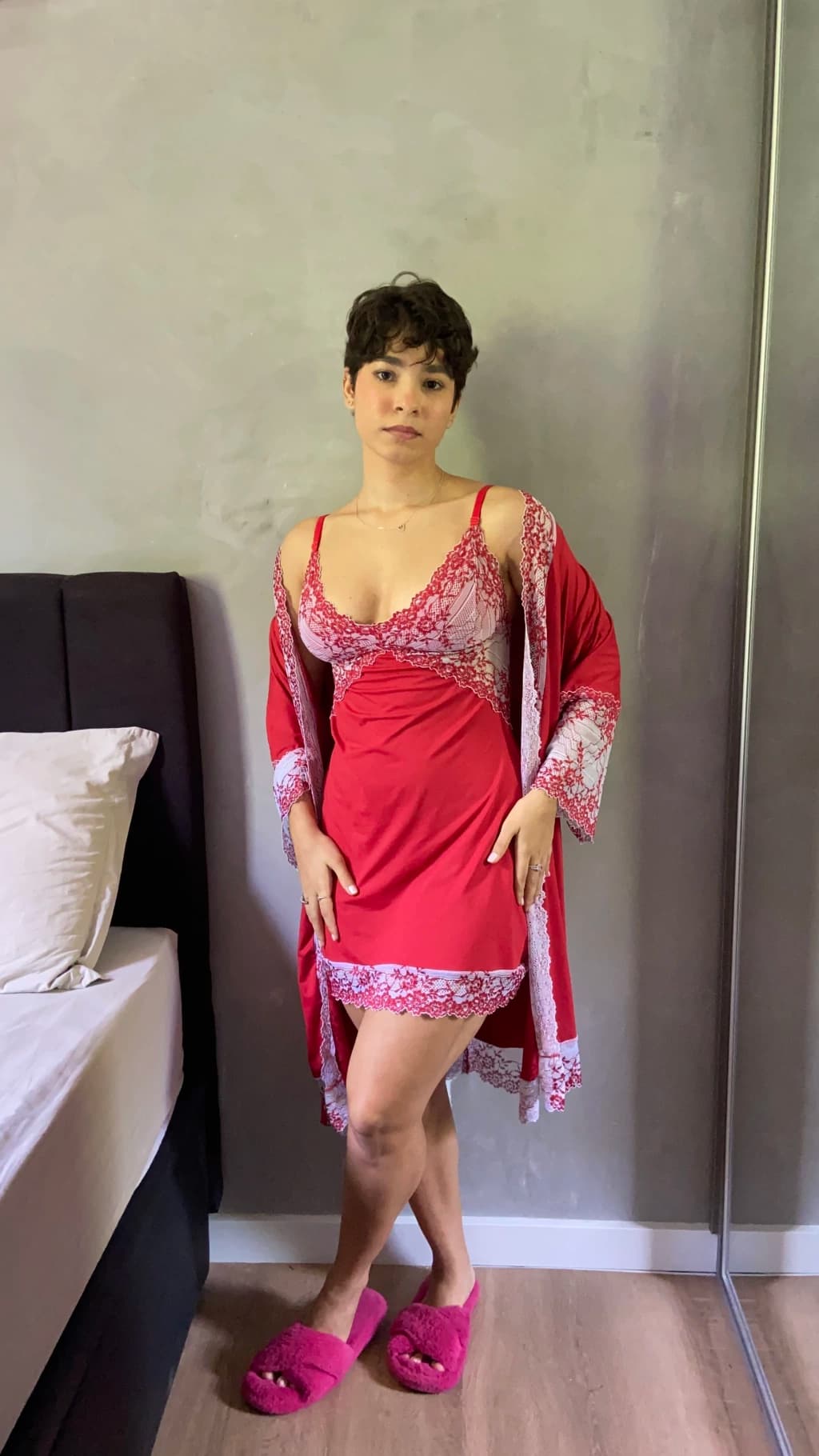 Robe Vitória vermelho com branco