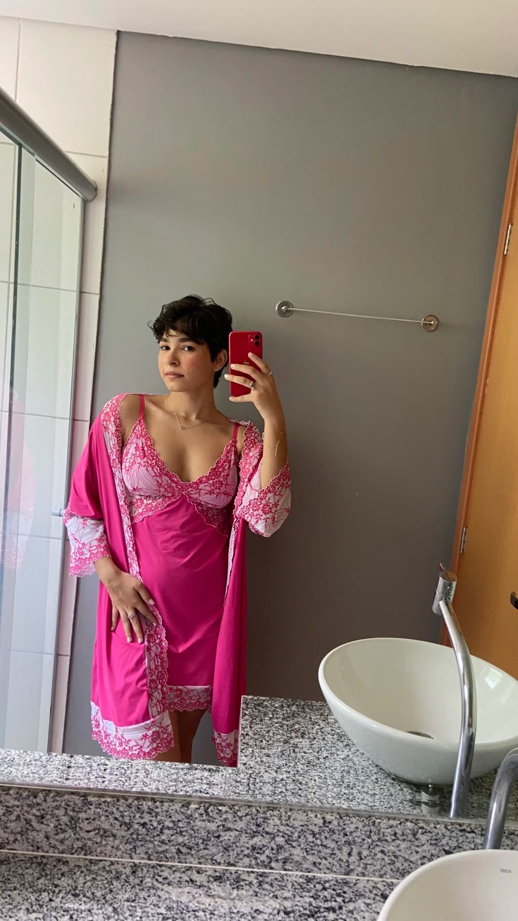 Kit Vitória | Robe e camisola pink c branco
